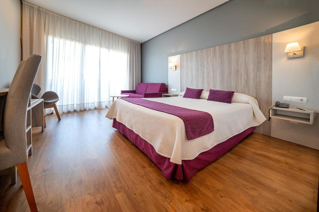 Deluxe Triple Room,1399013654:JPEG
